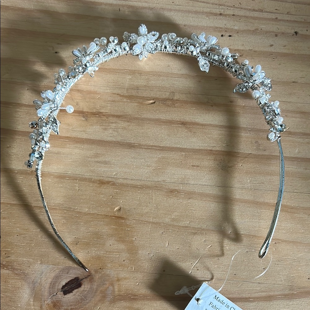 Beautiful Pearl Bridal Headband New with Tags